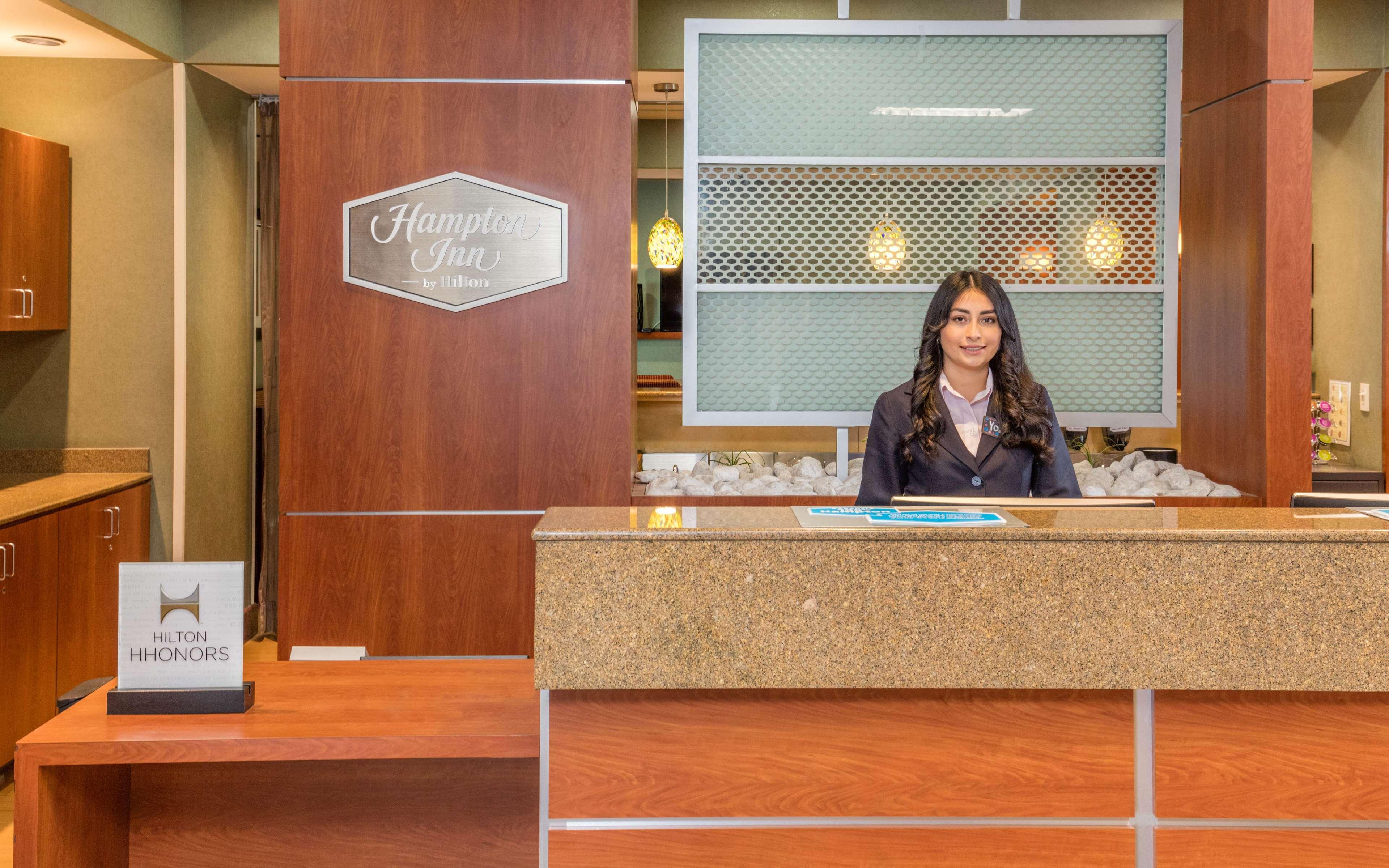 Hampton By Hilton Queretaro Tecnologico Hotel Bagian luar foto