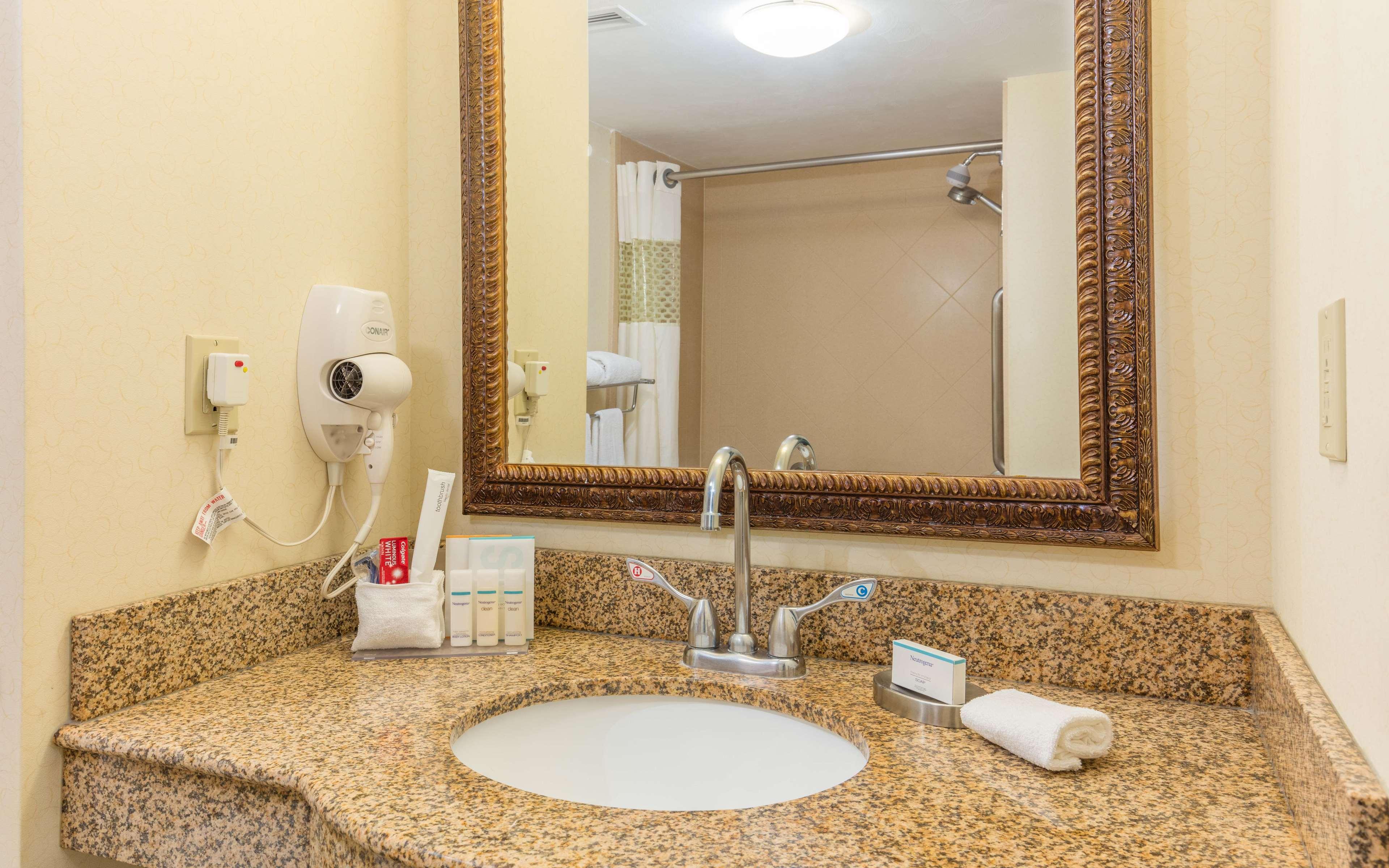 Hampton By Hilton Queretaro Tecnologico Hotel Bagian luar foto