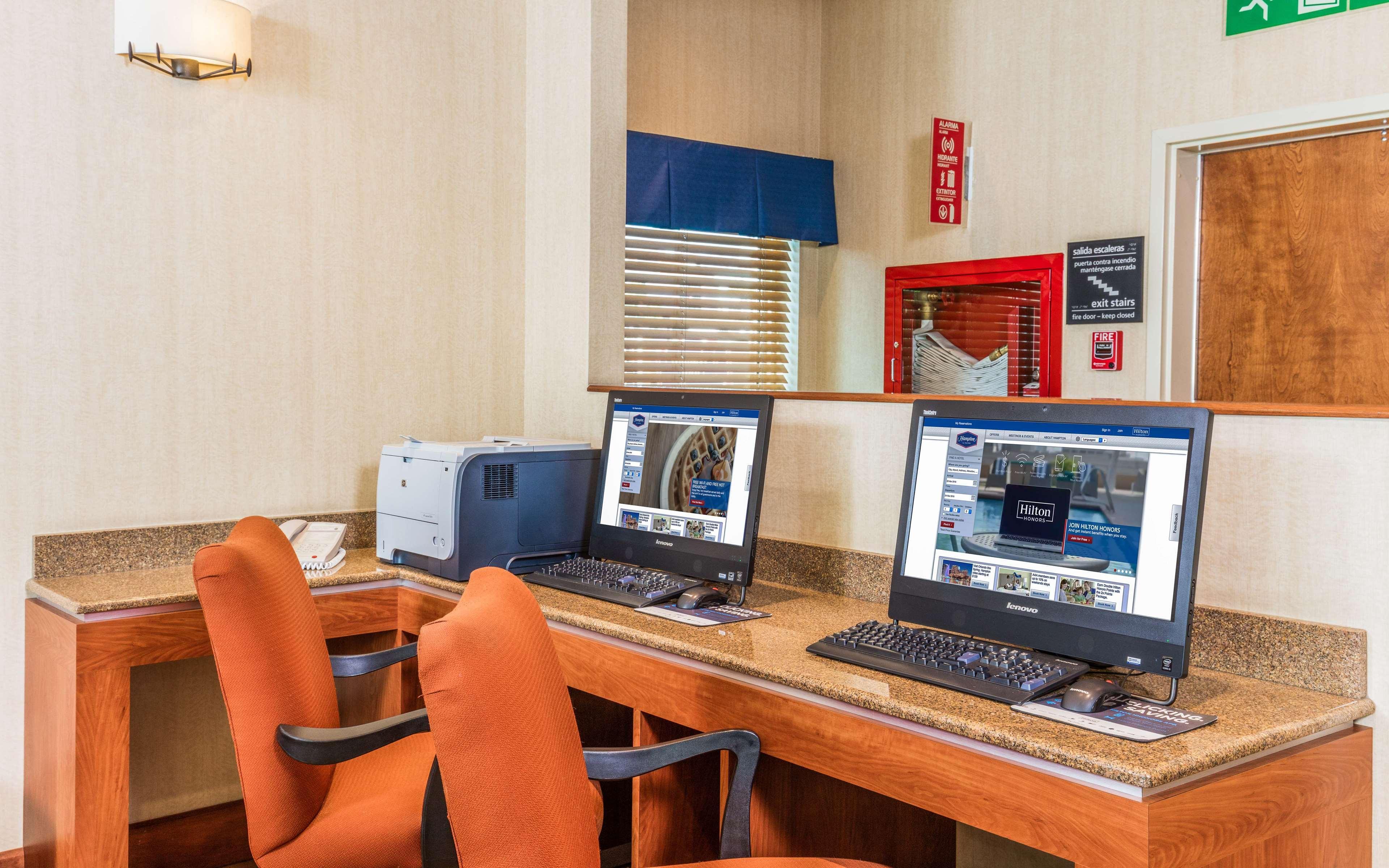 Hampton By Hilton Queretaro Tecnologico Hotel Bagian luar foto