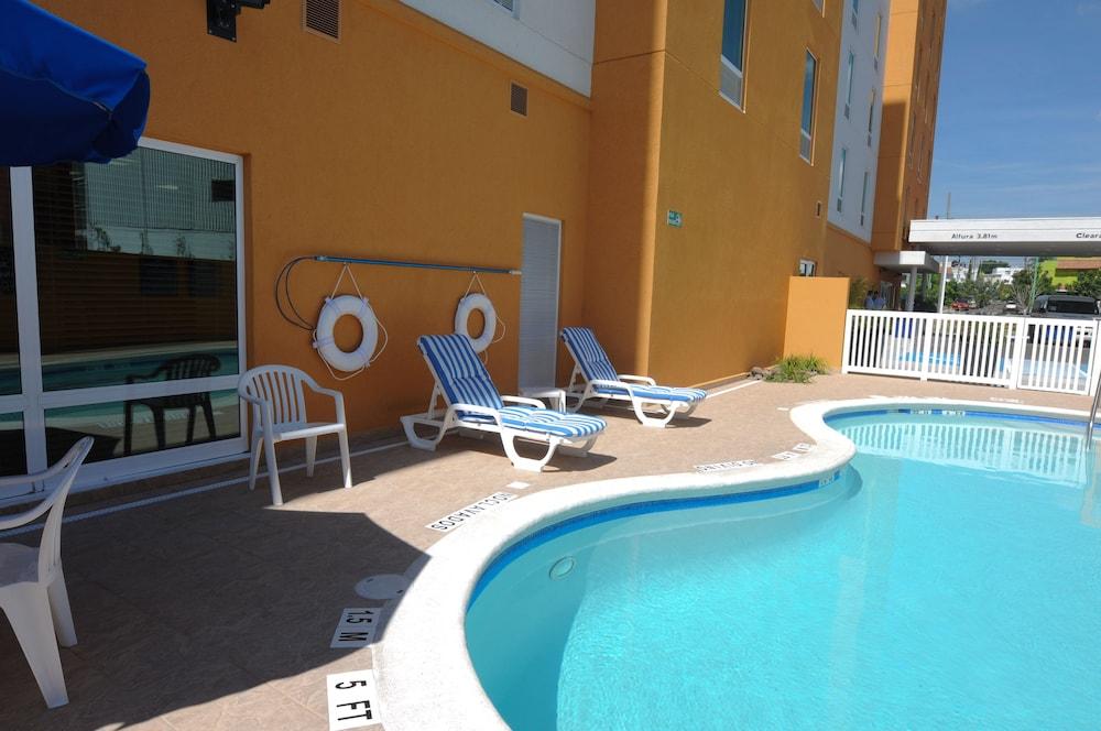 Hampton By Hilton Queretaro Tecnologico Hotel Bagian luar foto