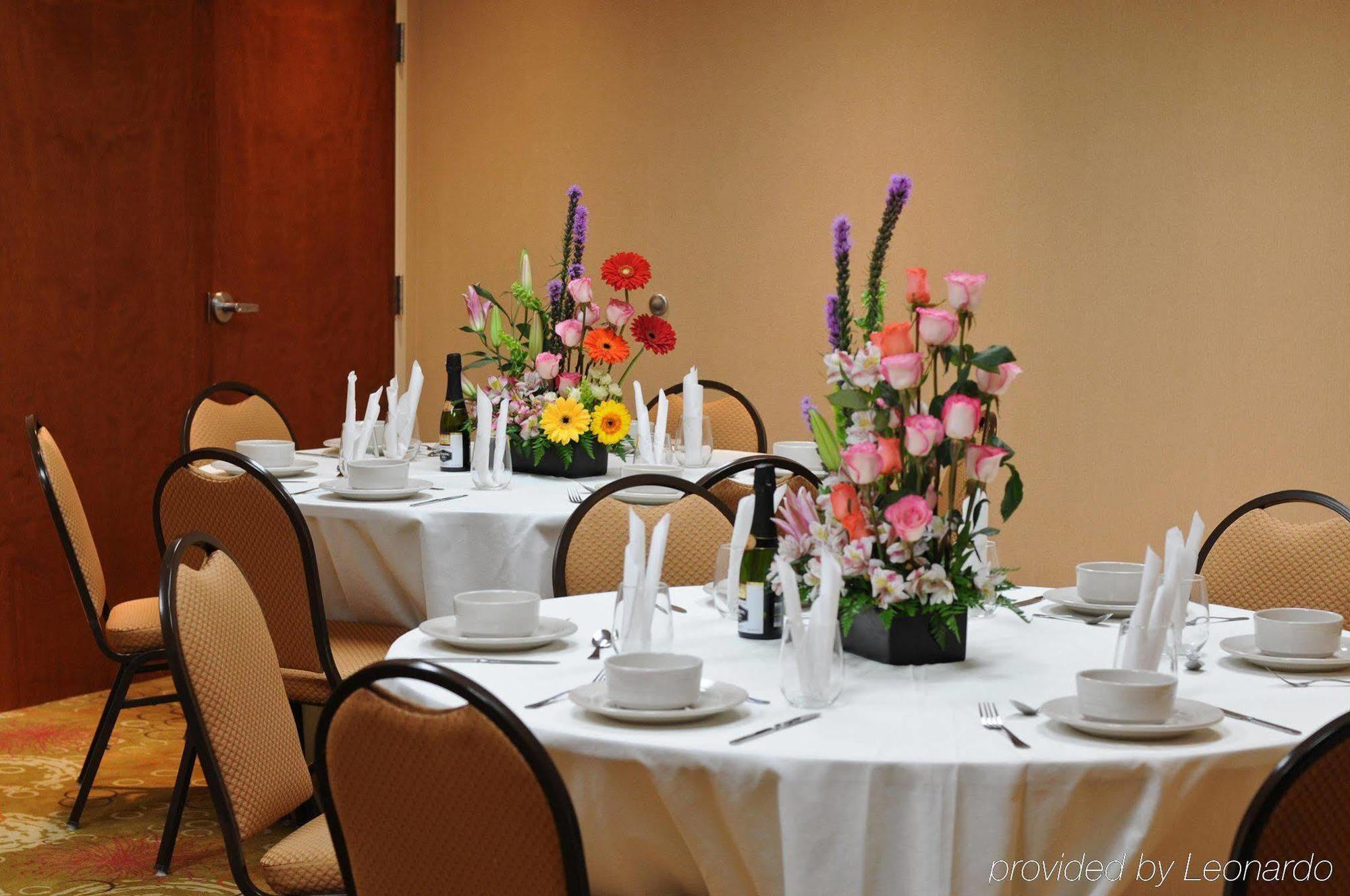 Hampton By Hilton Queretaro Tecnologico Hotel Restoran foto